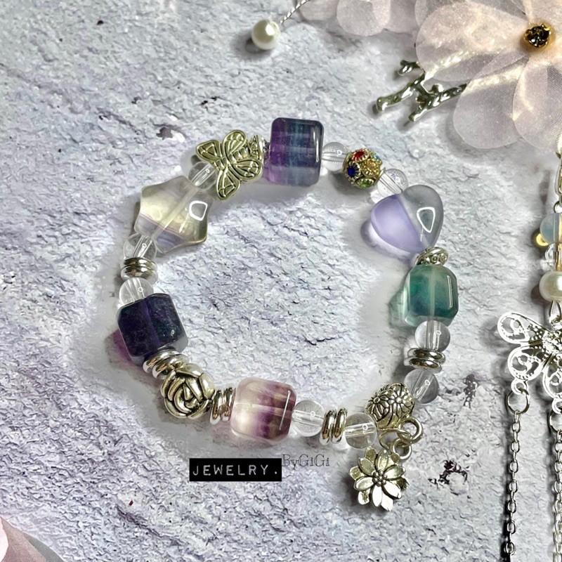 Vòng đá phong thuỷ Fluorite đa sắc