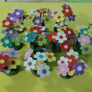 Khóm hoa đồ dùng mầm non