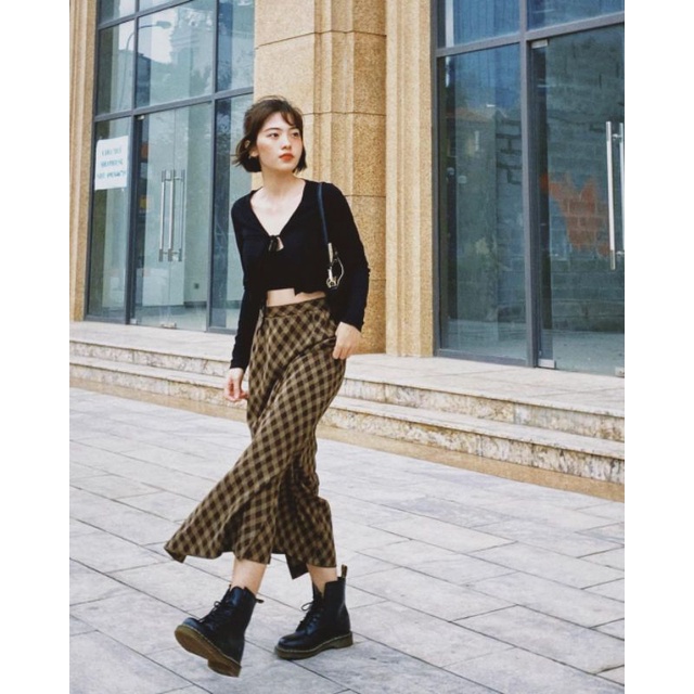 Áo MƠ khoác ngoài buộc ngực dài tay.