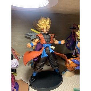 Mô hình songoku saiyan đeo gậy - Dragon ball