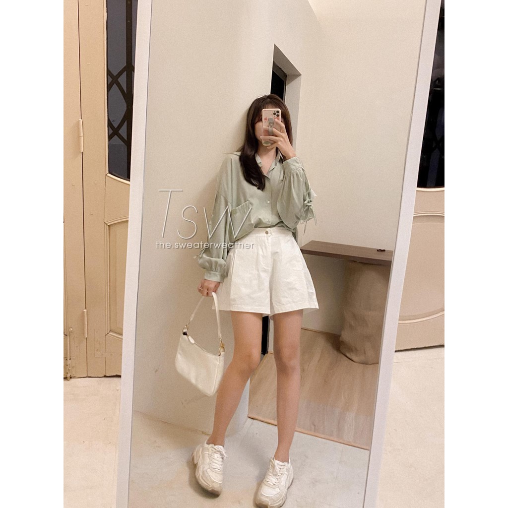 Quần short nữ thô cạp cao chiết eo ống rộng 153 - The Sweater Weather | BigBuy360 - bigbuy360.vn