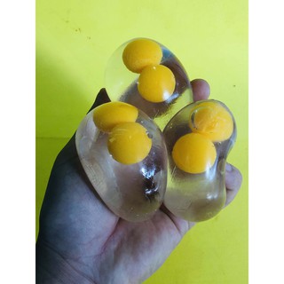 đồ chơi gudetama trứng  bóp trút giận 2 lòng mã YIH10 GMS3459