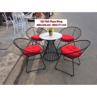bàn ghế sắt ban công sân vườn