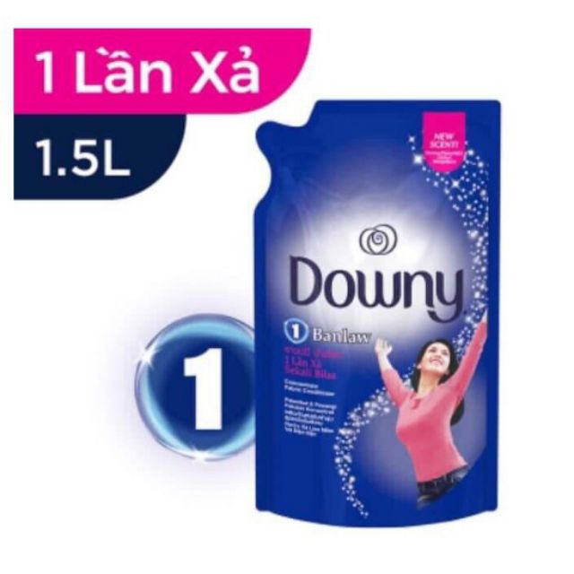 Nước xả vải Downy dạng túi 1.35L