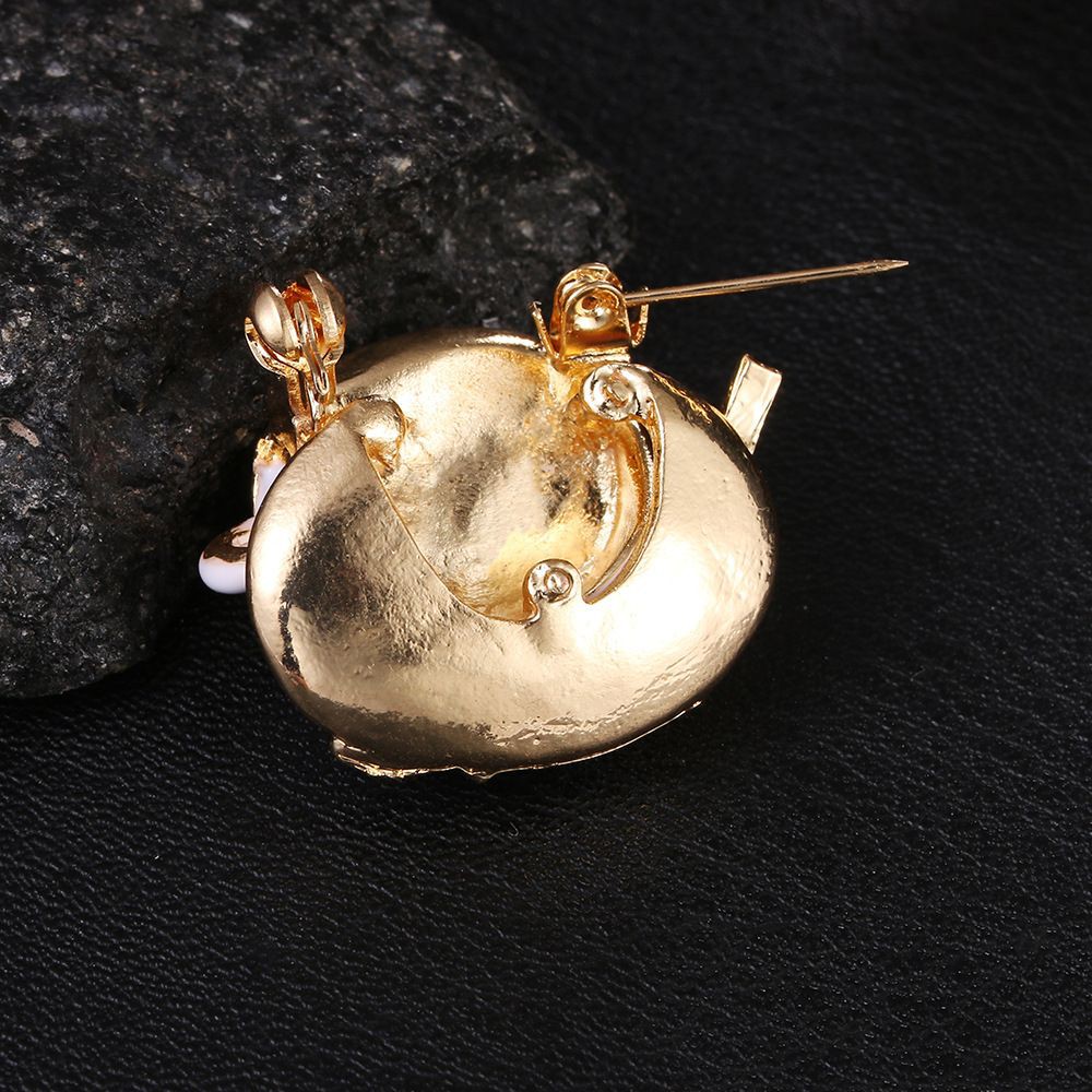 Huy hiệu cài áo kim loại nhiều kiểu dáng dễ thương