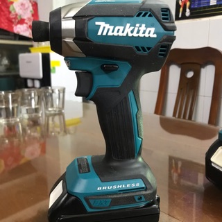 Bộ Makita XDT13 pin 5ah sac adapter