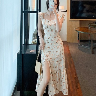 Váy đầm hai dây xẻ trắng họa tiết hoa ngọt ngào phong cách Hàn Quốc