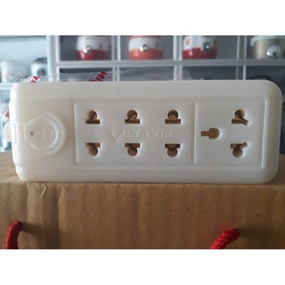 Ổ cắm 4 lỗ cắm Vinakip