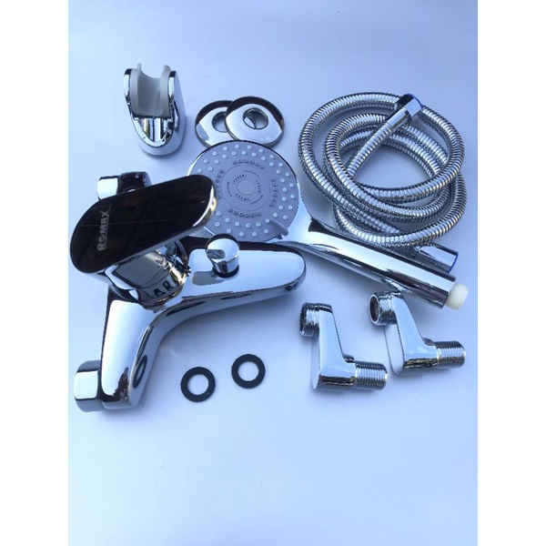 Bộ sen tắm nóng lạnh RM689