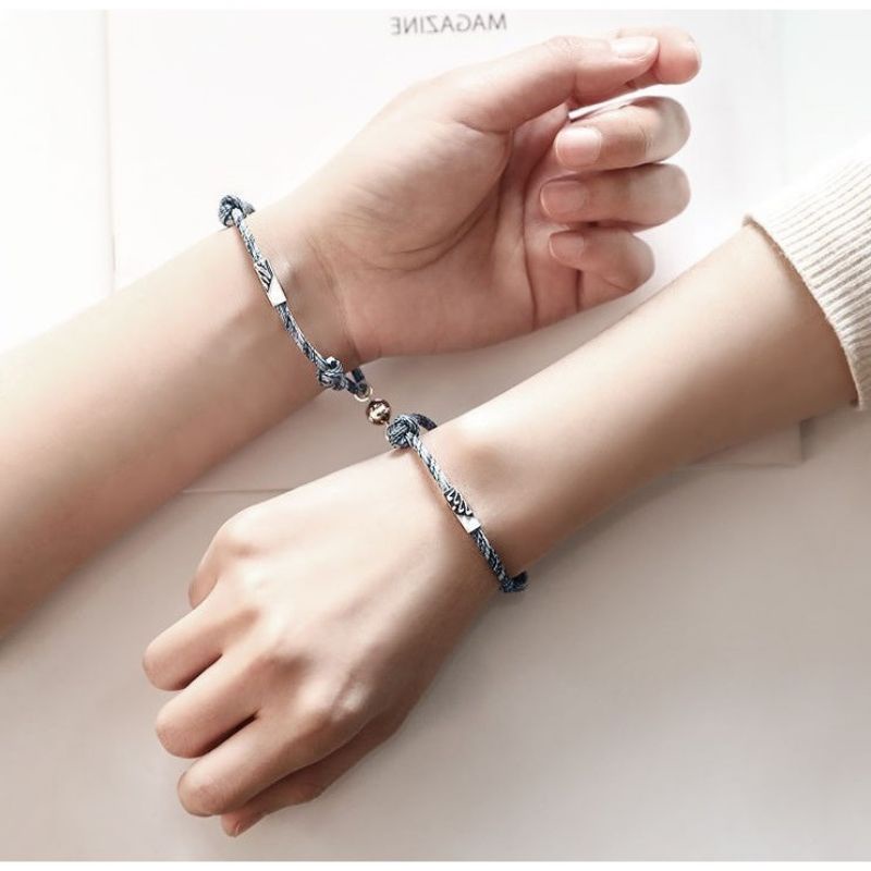 Vòng đeo tay cặp đôi nam châm couple dễ thương