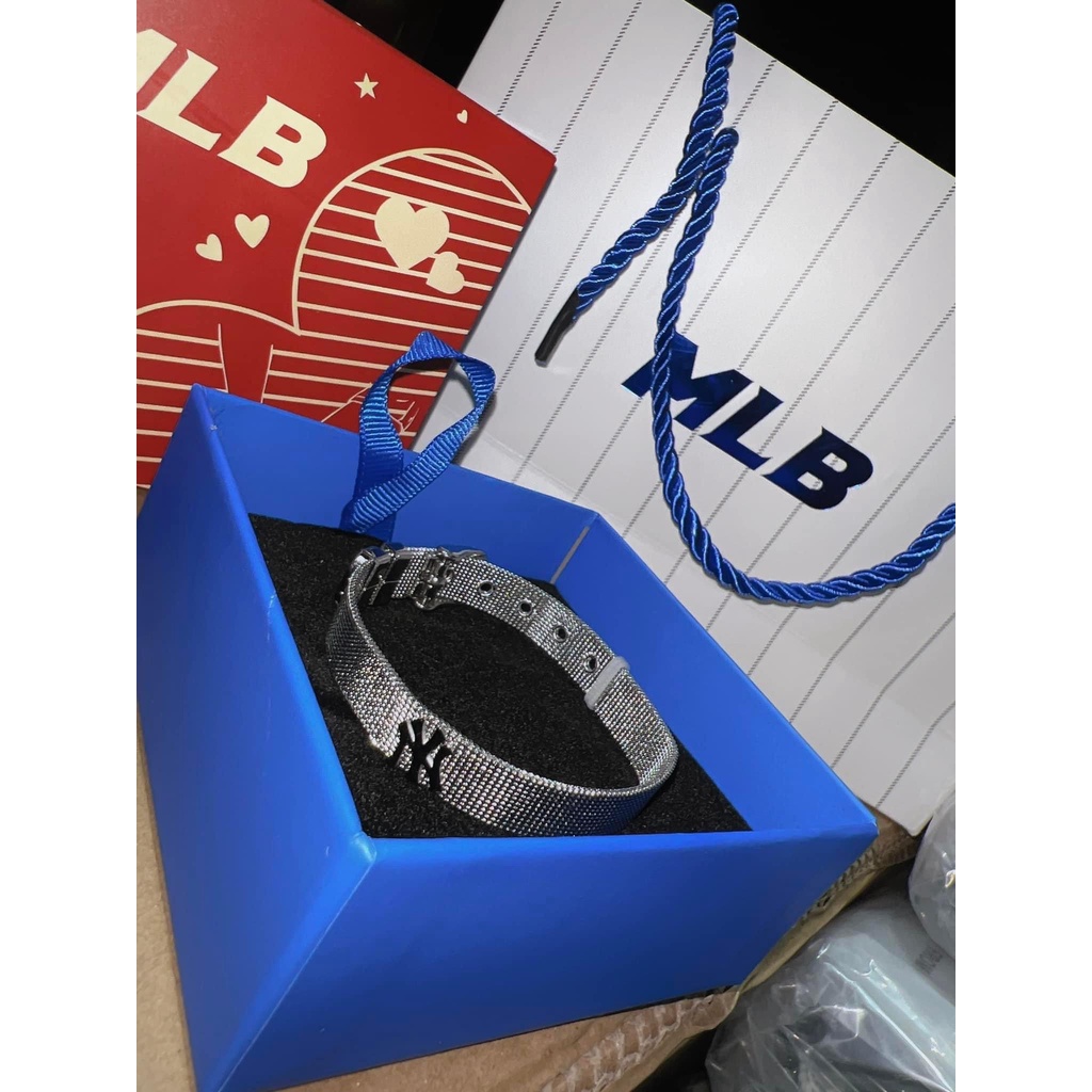 Vòng Tay MLB Chất Liệu Titan Không Gỉ Sét Full Combo Box Để Làm Quà Tặng