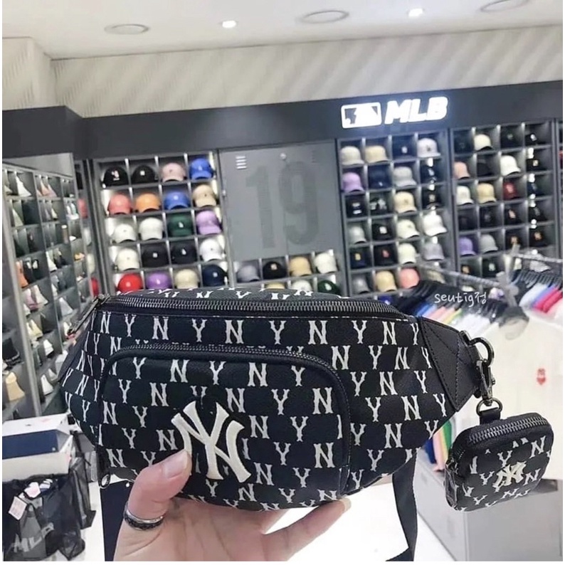 Túi bao tử MLB bản monogram