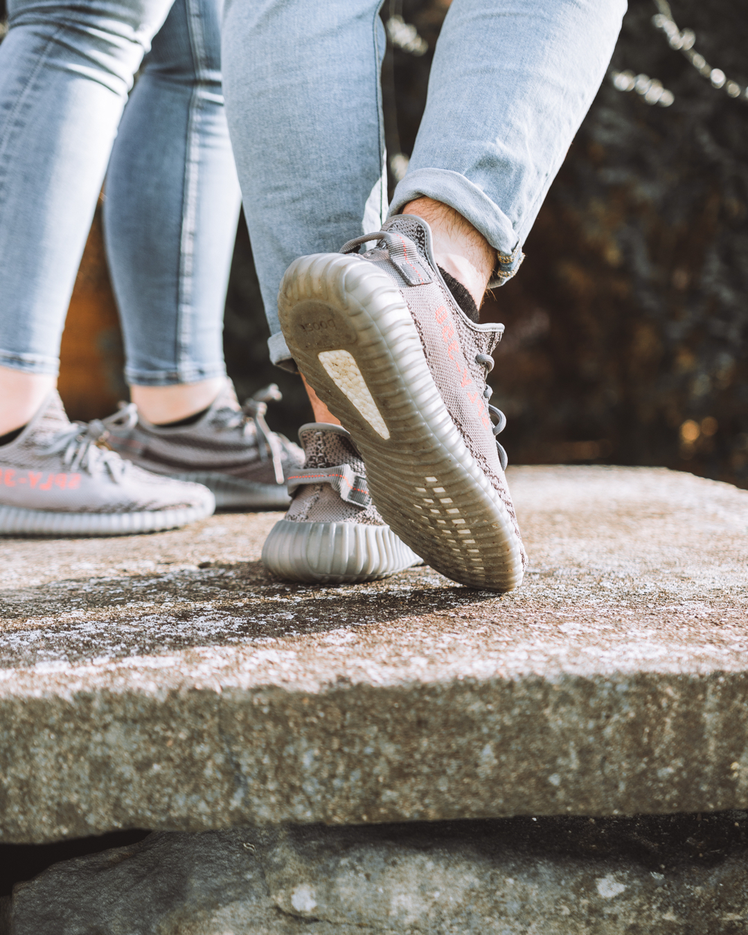 (FREESHIP+HỘP)  Giày thể thao Sneakers  YZ 350 V2 BELUGA 2.0 XÁM CHỮ ĐỎ cực đẹp cho cả nam và nữ