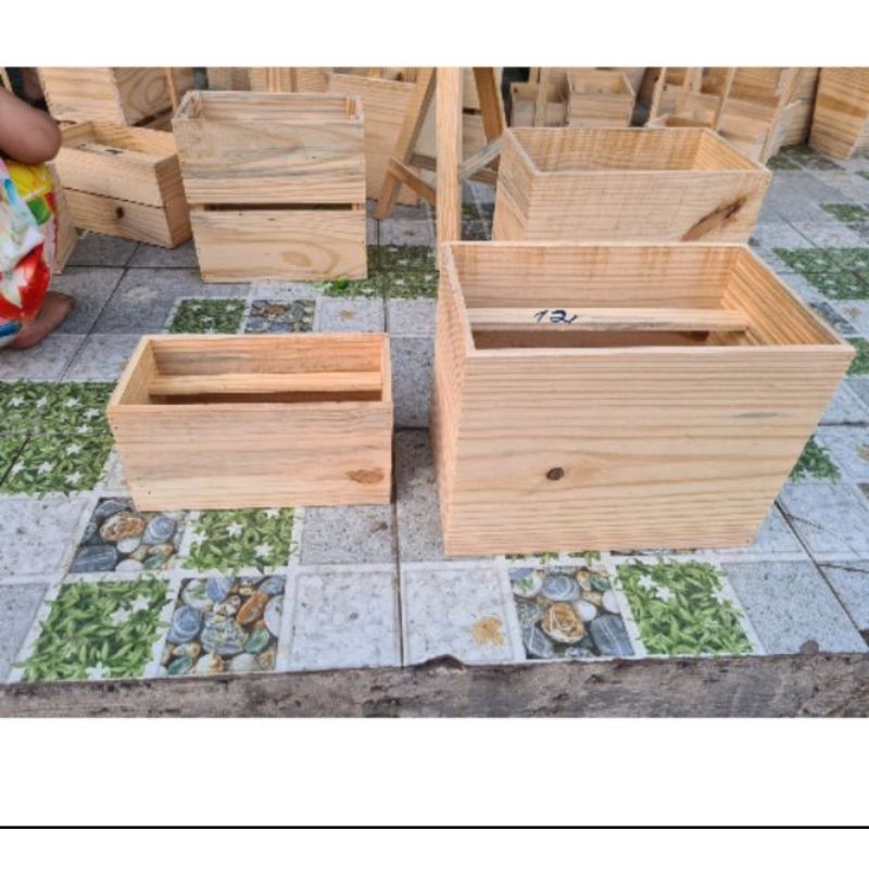 hộp gỗ hình chữ nhật cắm hoa