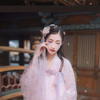 Hán phục nước mắt nhân ngư