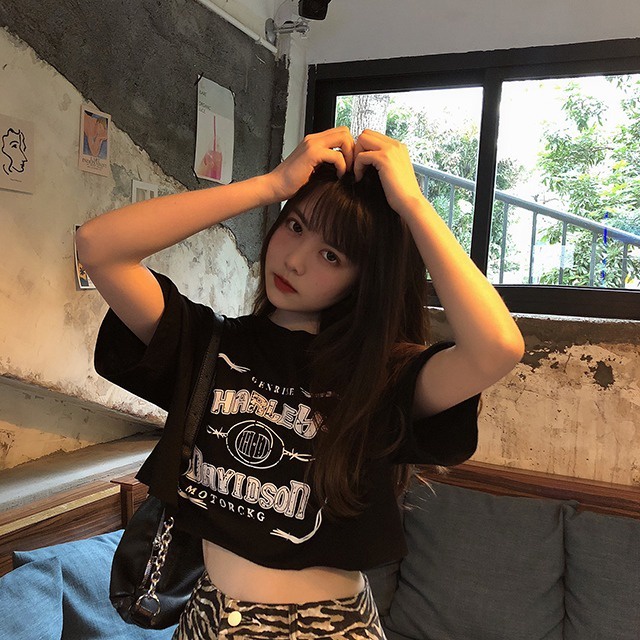 Áo Thun Ngắn Tay Dáng Rộng In Họa Tiết Xinh Xắn Dành Cho Nữ