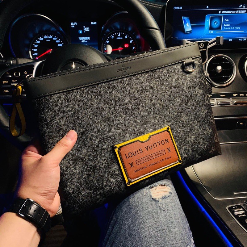 Túi Da Cầm Tay LV_Pochette Discovery Series Unisex Màu Xám Đậm 34cm + Hộp Miễn Phí (KK175-0)
