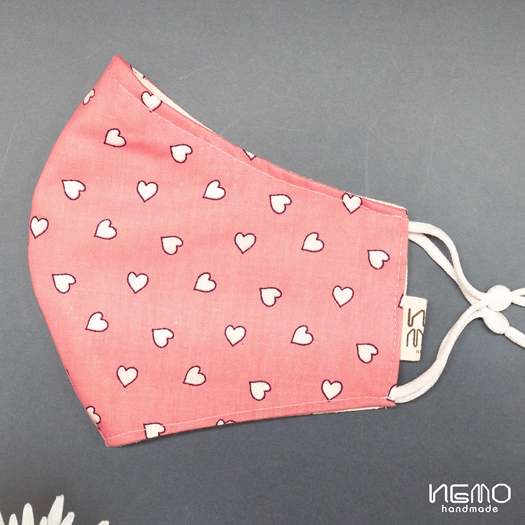 Khẩu Trang Vải 3 Lớp Họa Tiết Tim Nền Hồng, có nút tăng giảm dây tiện lợi dành cho người lớn cả nam và nữ - KTHTTN | BigBuy360 - bigbuy360.vn