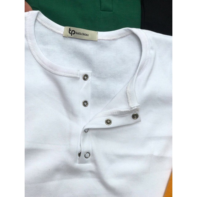 🍁Ảnh tự chụp - kèm video🍁 Áo croptop thun gân phối cúc bấm HOT🔥/ áo thun nữ/ áo thun/ áo nữ/ croptop/ tay ngắn | BigBuy360 - bigbuy360.vn