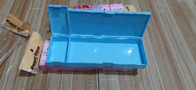 Hộp bút học sinh.hình thật.