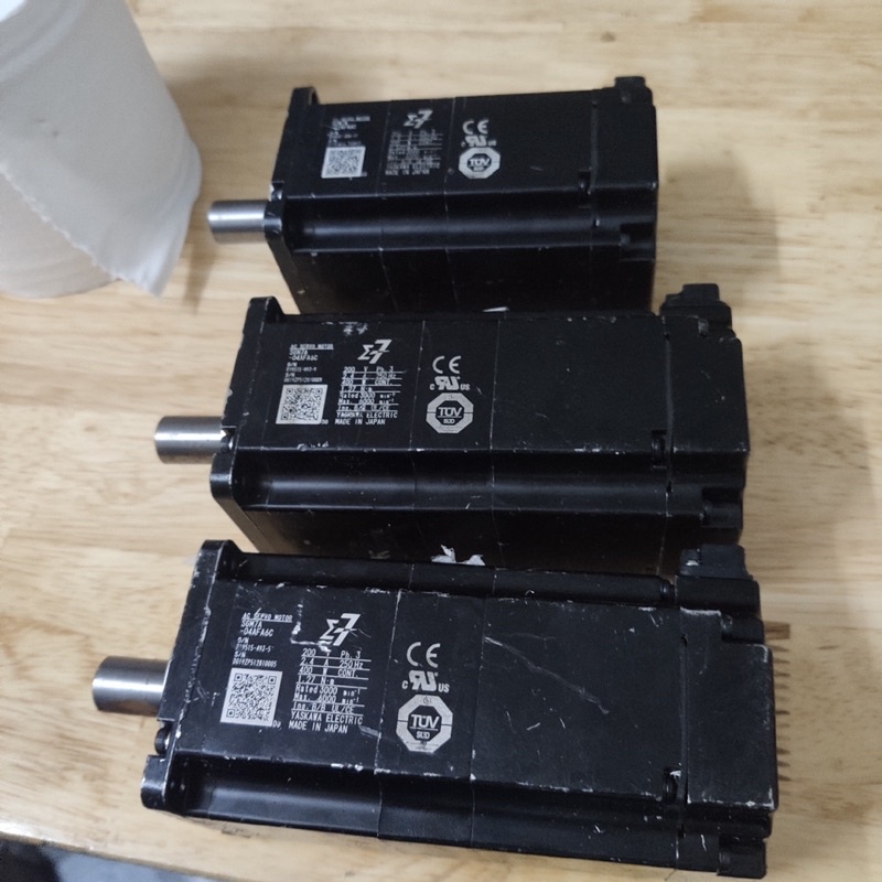 Động cơ servo yaskawa Sigma7 200W
