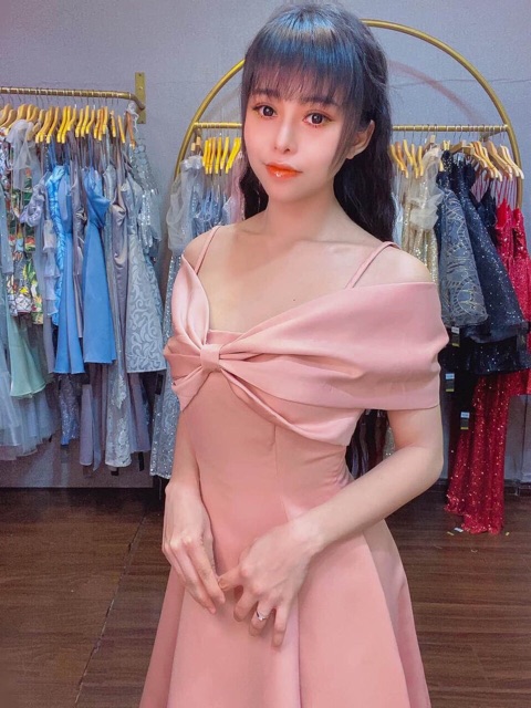 Đầm nơ trễ vai