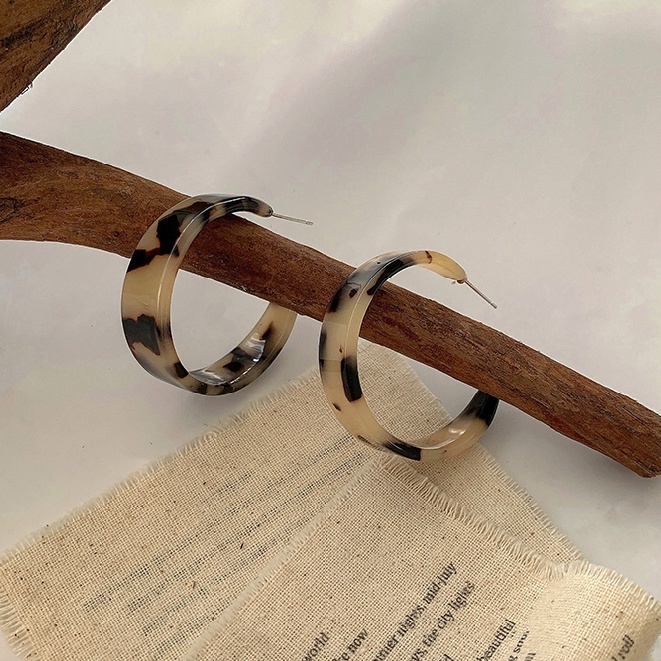 Bông tai hình tròn thiết kế Hàn Quốc cổ điển