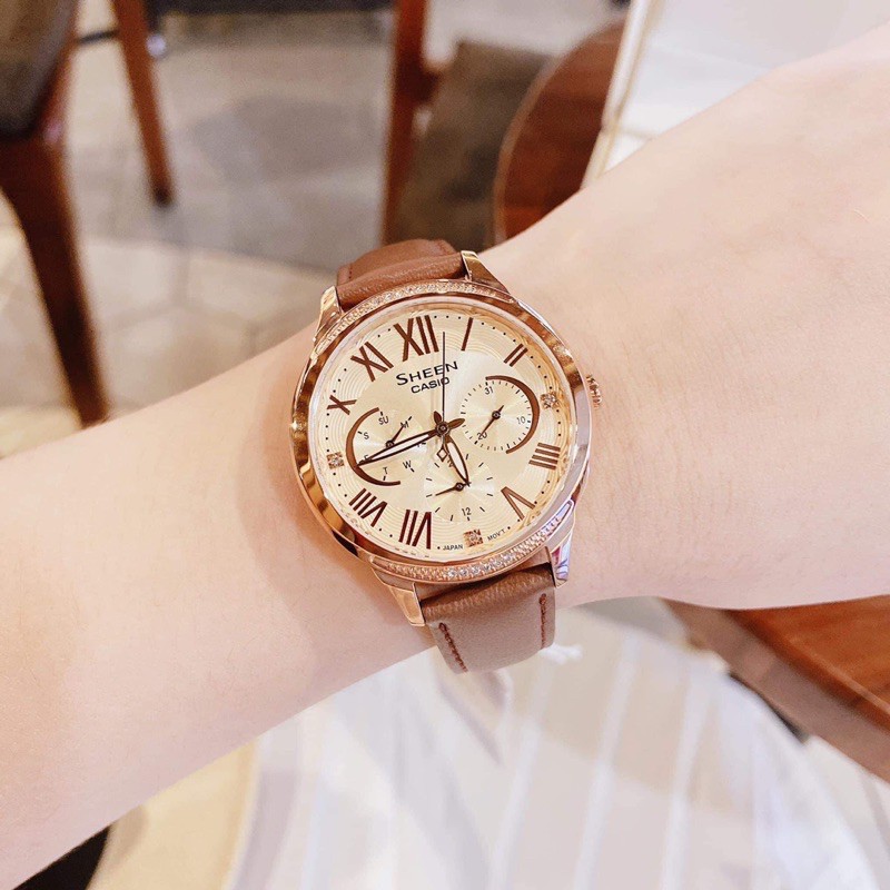 đồng hồ nữ Casio .