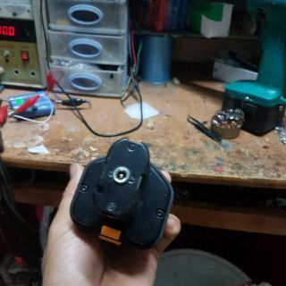 Pin hitachi 12v
