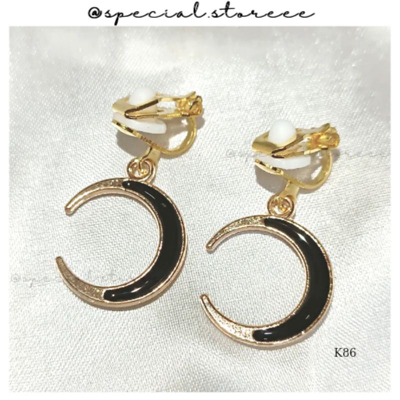 Khuyên tai kẹp không xỏ lỗ K86 charm mặt trăng bán nguyệt màu đen phong cách cá tính unisex