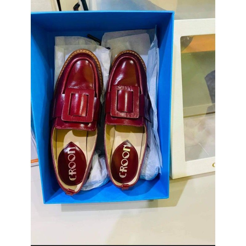 Giày của croon pass