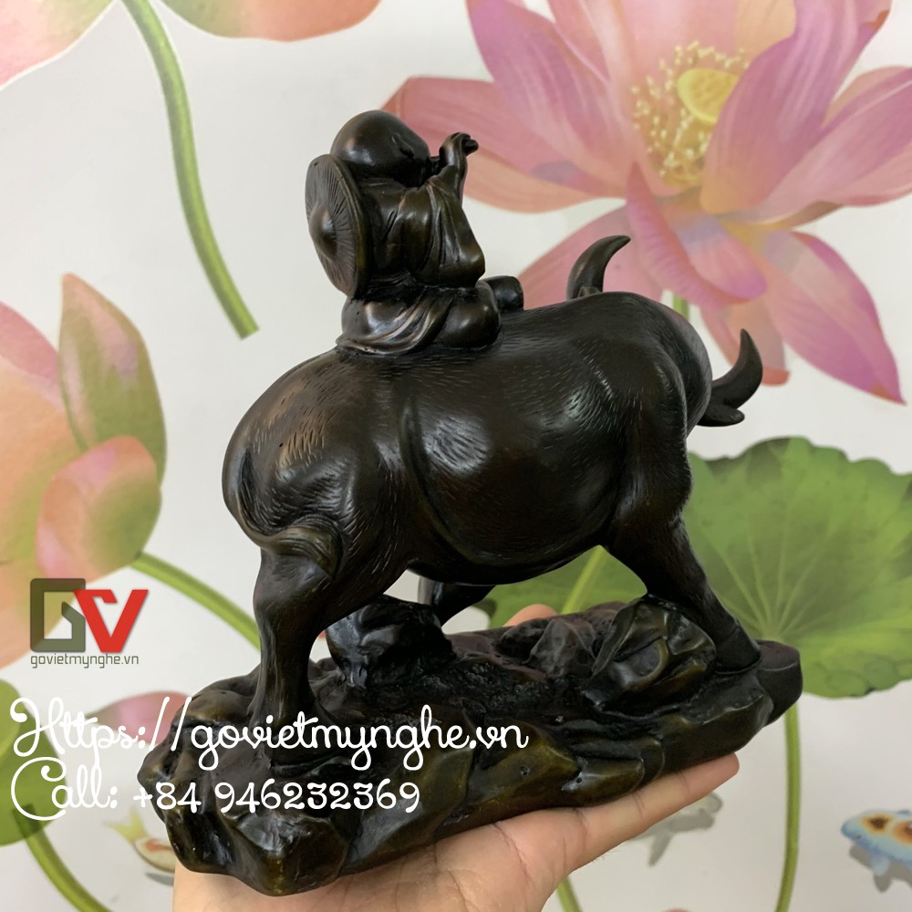 Tượng đá trang trí mục đồng cưỡi trâu - Chiều cao 17cm - Màu nâu đen