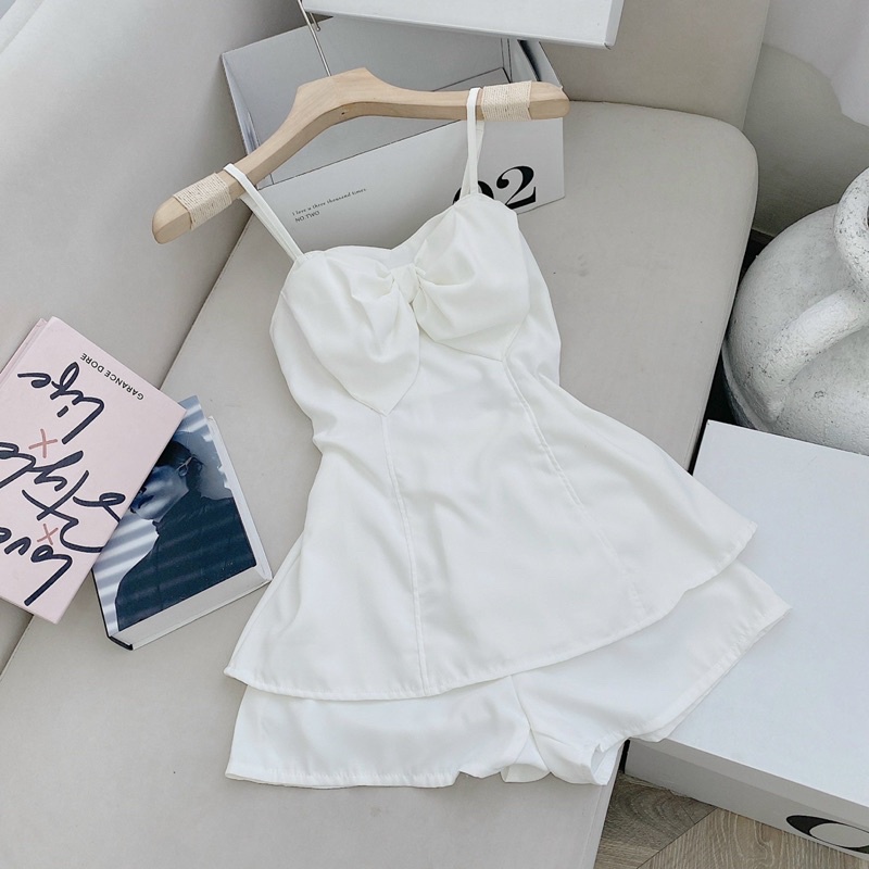 Set áo nữ kiểu nơ ngực kềm quần short màu trắng thời trang nữ xinh nữ tính | BigBuy360 - bigbuy360.vn