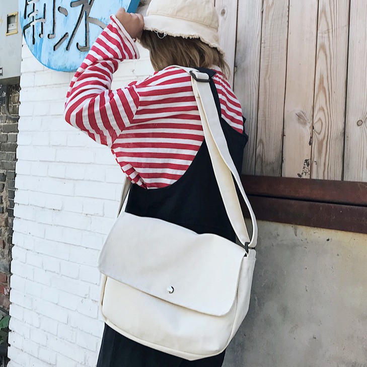 TÚI TOTE ĐEO CHÉO CÓ NẮP UNISEX NAM NỮ - VẢI DỆT CANVAS [ CÓ TÚI CON] MÀU BE - ĐEN - PHONG CÁCH ULZZANG ( TCUL02)