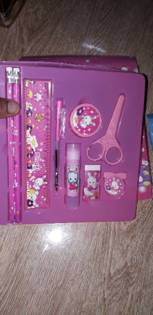 Bộ dụng cụ học tập cho bé 9 món