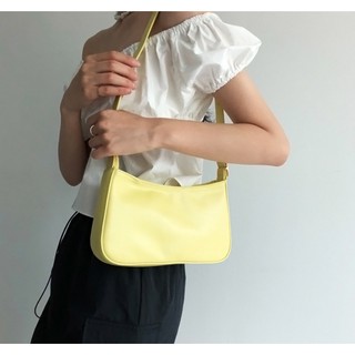 Túi đeo vai nữ mẫu mới Charles Keith mẫu mới 2020 - Sunnie