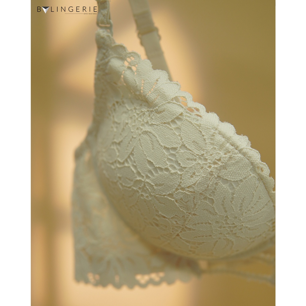 Bộ đồ lót ren nữ BY LINGERIE màu trắng kem không gọng đệm mút dày nâng ngực B229 | BigBuy360 - bigbuy360.vn