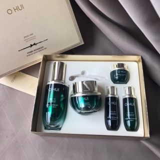 Set kem và tinh chất ohui xanh prime nữ hoàng căng bóng