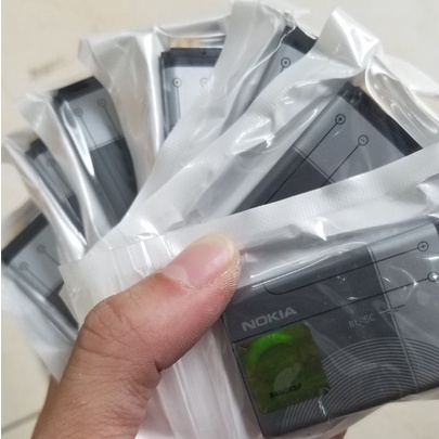 Pin điện thoại nokia 5c 3 gân 2ic, chống phù, thiết kế chắc chắn dùng cho các dòng máy đen trắng 1280, 105, 106