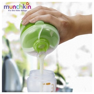 Hộp chia sữa Munchkin Mỹ
