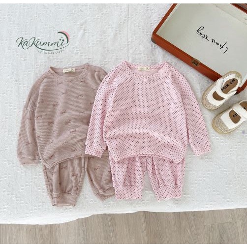 Set quần áo dài tay vai rơi cổ viền  Kakummi