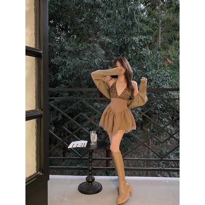 Váy 2 Dây Khoét Ngực Hở Lưng Cột Dây Dáng Xoè