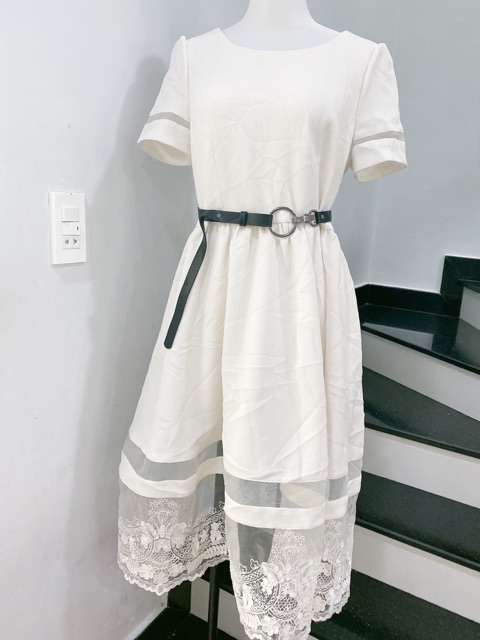 Đầm maxi màu trắng phối ren | BigBuy360 - bigbuy360.vn