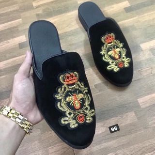 Sục da lộn thêu ong siêu đẹp