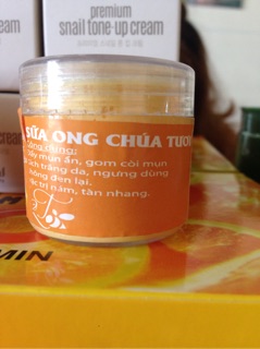 Sữa ong chúa tươi