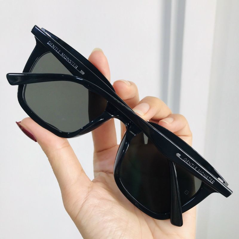 Kính Gentle Monster Momat