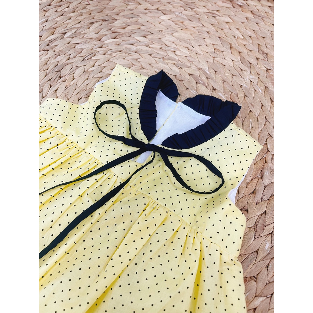 Đầm Sát Nách Nơ Cổ Màu Vàng Chấm Bi Đen Cho Bé Gái SoraChan - M083