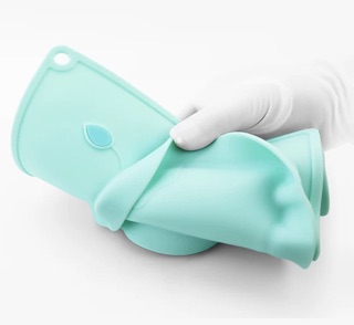 Khay ăn silicon con bò siêu mềm mịn cho bé