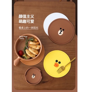 Tấm lót silicone line friends chống thấm, chống trượt