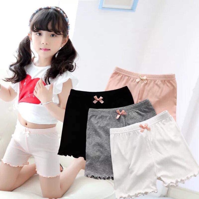 Quần mặc trong váy cho bé